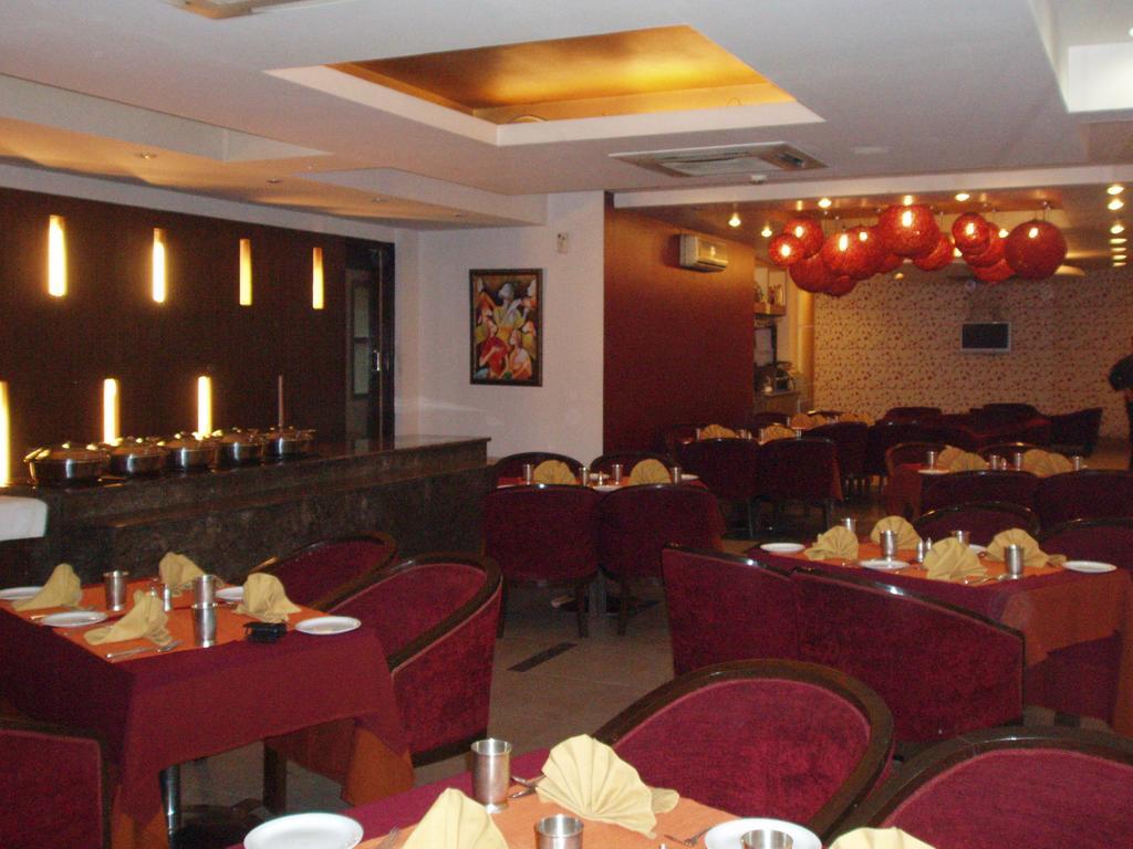 The White Klove New Delhi Ngoại thất bức ảnh